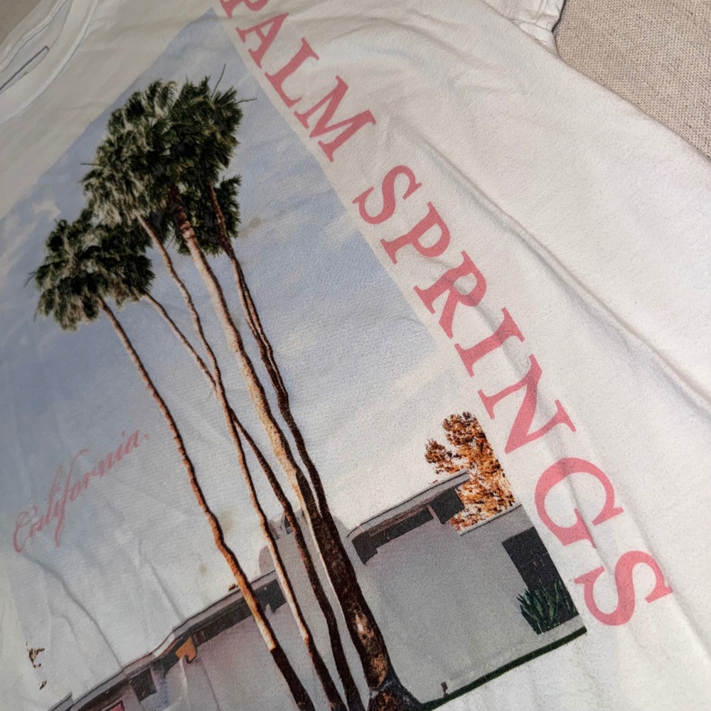 Red Eight Palm Springs California Graphic T-Shirt White Large Cotton Tee